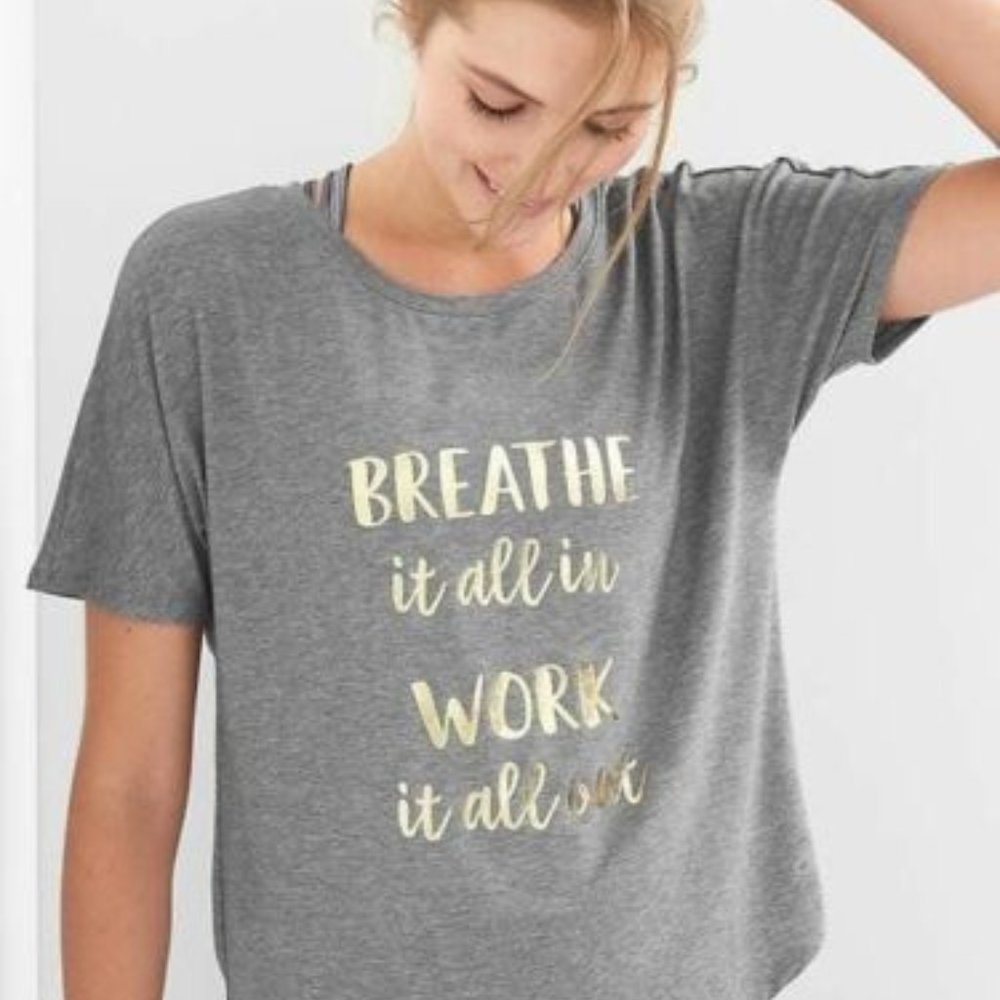 Gapfit Workout Breathe Logo Tee Top